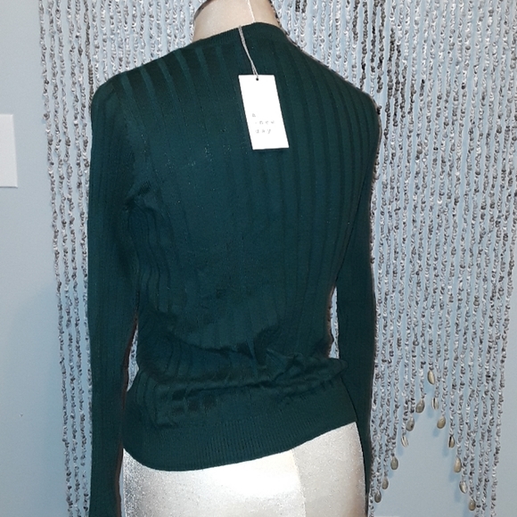 Thin sweater - Picture 3 of 3